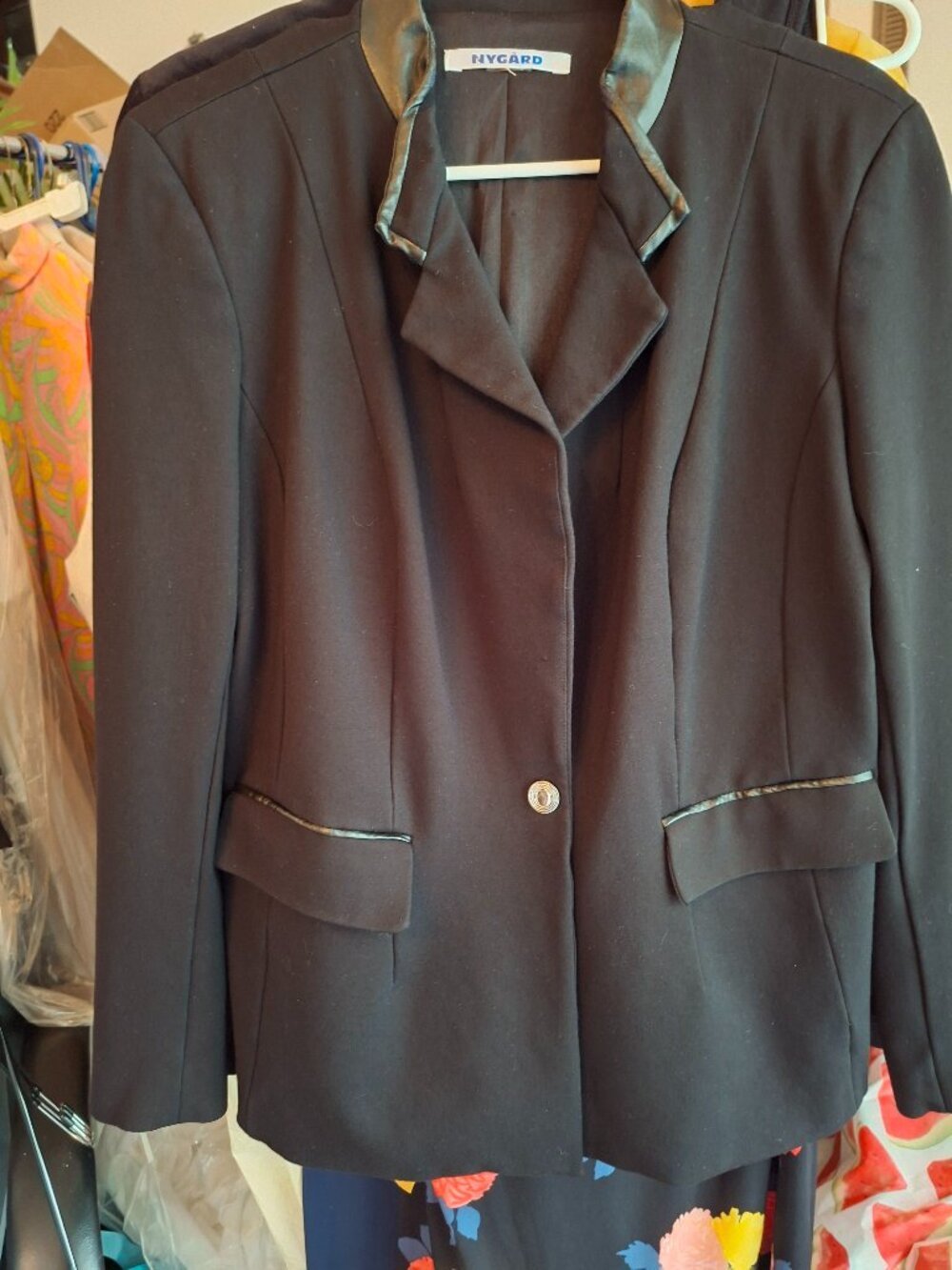 Nygard black blazer w faux leather trim in size M
